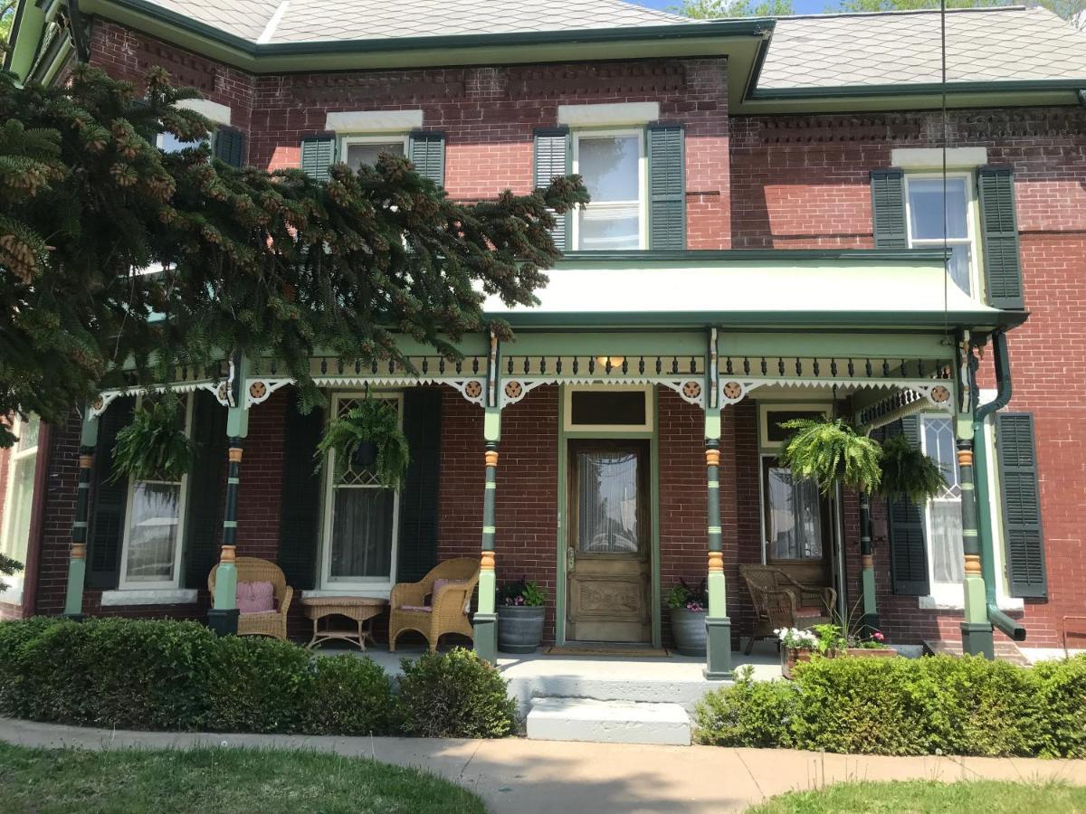 The Nauvoo Grand Bed & Breakfast Экстерьер фото